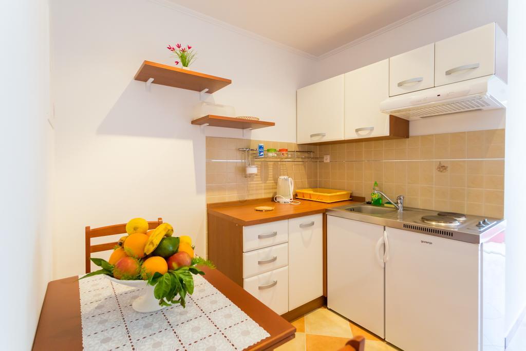 Apartments Slavica Pomena Δωμάτιο φωτογραφία