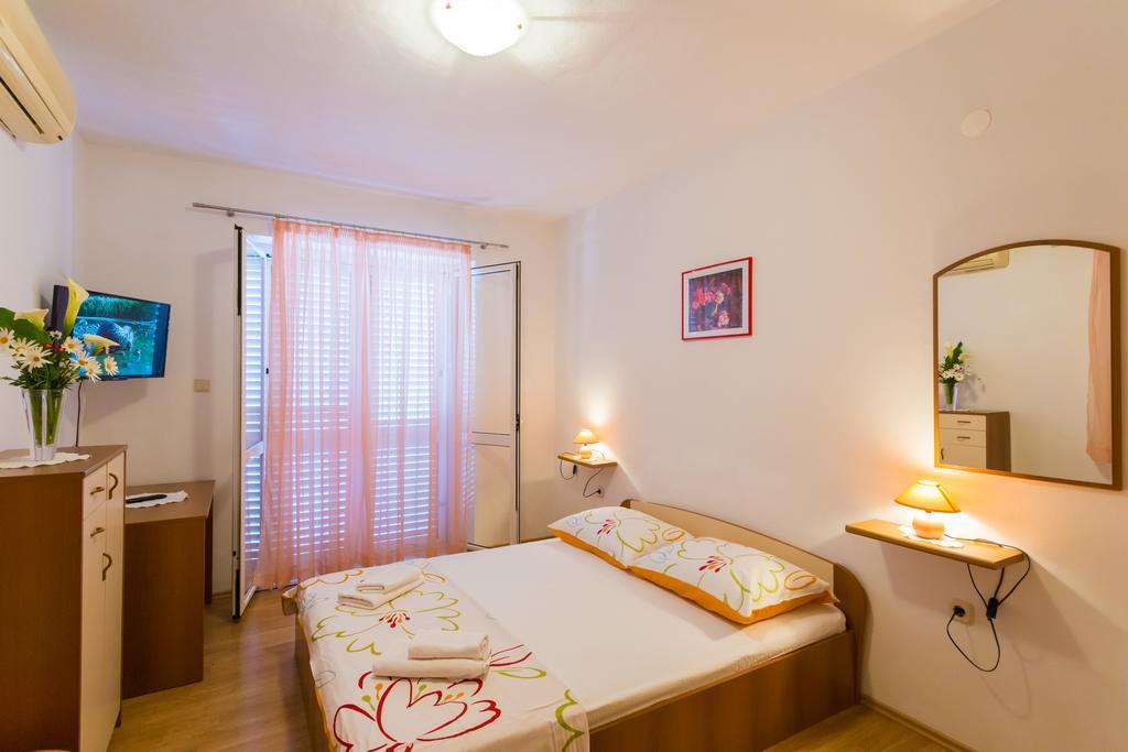 Apartments Slavica Pomena Εξωτερικό φωτογραφία