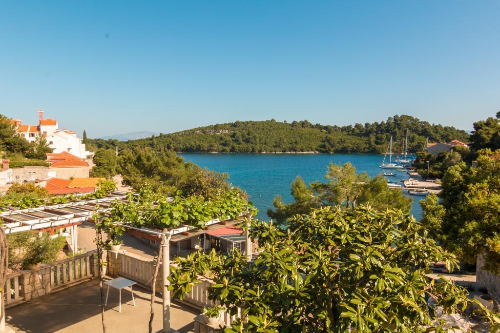 Apartments Slavica Pomena Εξωτερικό φωτογραφία