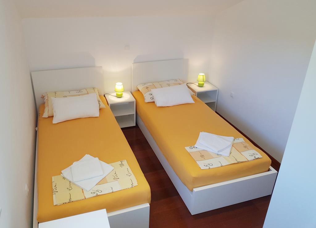 Apartments Slavica Pomena Εξωτερικό φωτογραφία